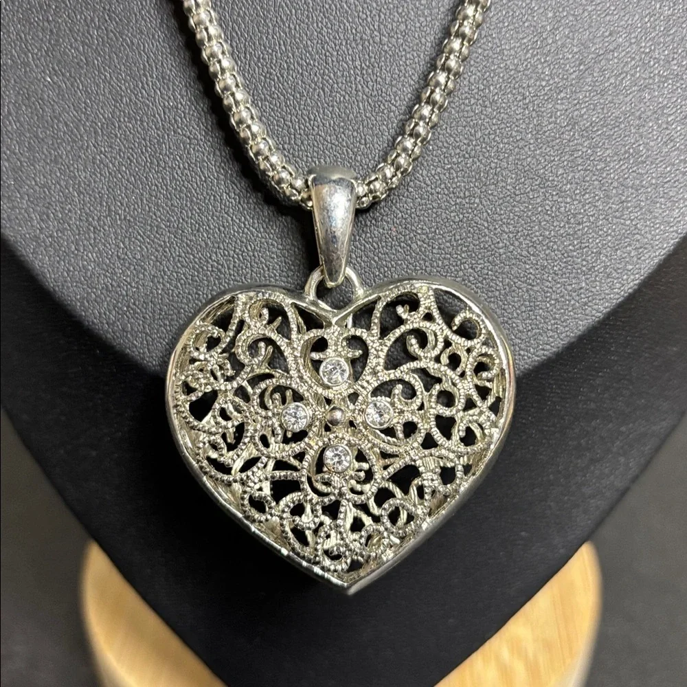 Intricate Silver Puffy Filigree Heart Pendant Necklace